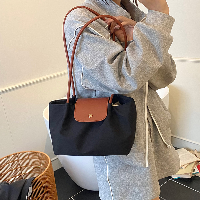 トレンディなファッションプリーツ脇の下バッグ女性のためのクロスボーダー新しいニッチショルダーバッグ仕事や通勤用、ファッショナブルで多用途なハンドバッグ|undefined