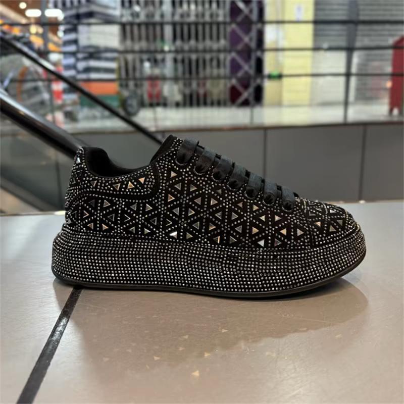 Comfortable Walking Shoes With Rhinestones And Platform Sole_voghion.com