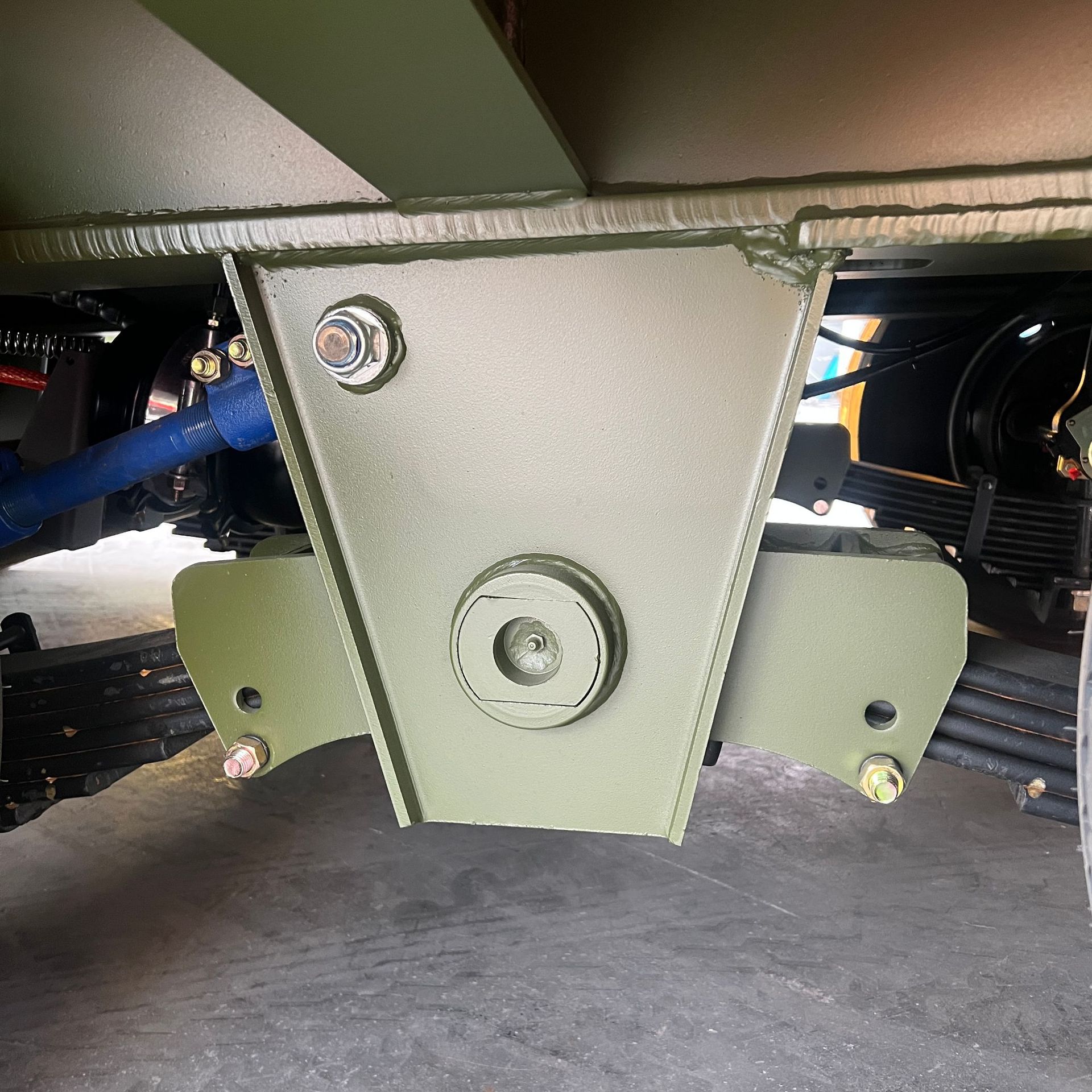 Specializing in the Production and Supply of Export Special Vehicles and Heavy-Duty Low-Bed Semi-Trailers for the Transportation of Heavy-Duty Engineering Machinery