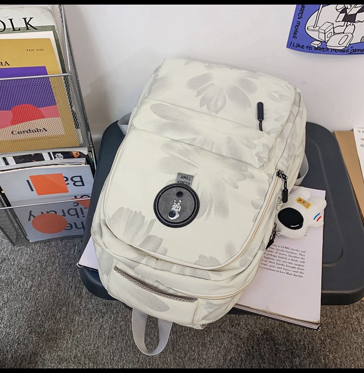 Daily School Backpacks display picture 21