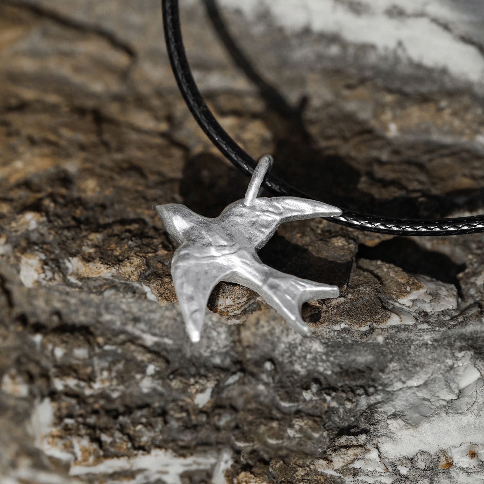 S925 Sterling Silver Free Bird Necklace Women's Luxury Niche Design Premium Handmade Pendant Choker Chain Fashion Accessory
