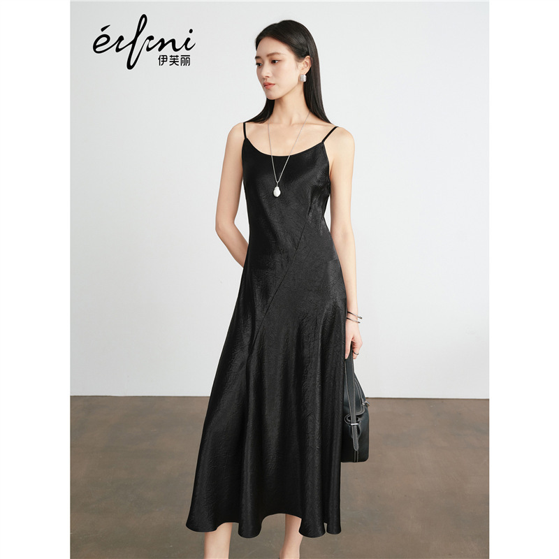 Yi** Diagonal Silk Flared Strap Dress 2026 New Exquisite Dress Yi** Diagonal Silk Flared Strap Dress 2026 New Exquisite Dress