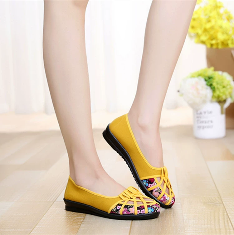 Slip-ons, breathable summer sports comfortable footwear for leisure for mother