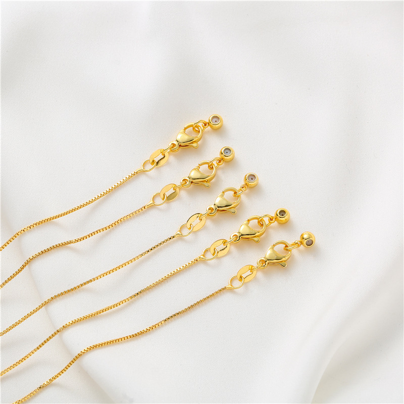 Luxury Magnetic Clasp Pearl Necklace For Women. Hypoallergenic, Fine Dainty Choker Designed For Comfort & Confidence. Europe’s Top Trending 2026 Pear_voghion.com