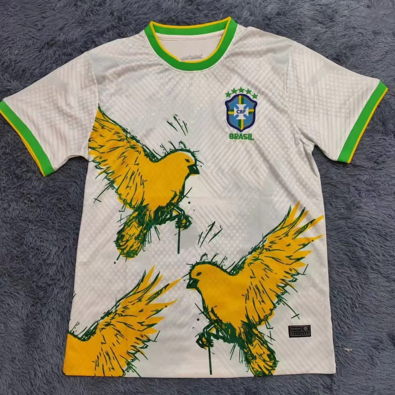 Una generación de uniformes de fútbol, nuevos uniformes de entrenamiento, camisetas, Italia AC, Barcelona, Real Madrid, Brasil, Japón, Ajax