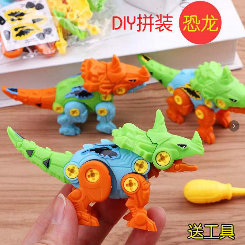 Juguetes al por mayor del mercado nocturno brillante cuadrado colocado en el anillo de puesta en tierra para empujar el parque de regalos de la cabina