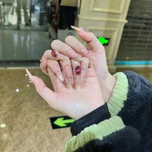 �ֹ��������p�ݷ��A�̽��L�����ך��|��͸��ɫ�ɲ�ж��Ʒؐ����ʽ