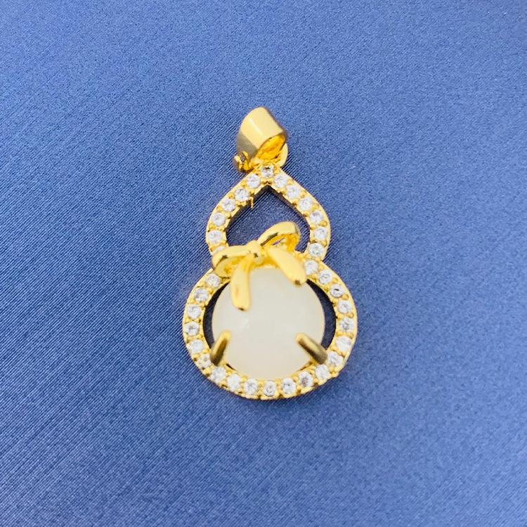 2022 nuevo trébol giratorio simple cien colgante fuente joyería fábrica al por mayor directa sin cadena