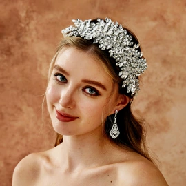 插梳;发带;皇冠