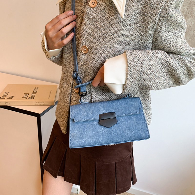 Hong Kong Style Retro Small Bag Women's 2024 New Arrival Trendy Korean Style Shoulder Small Square Bag Chain Crossbody Bag Women's All-Match Ins