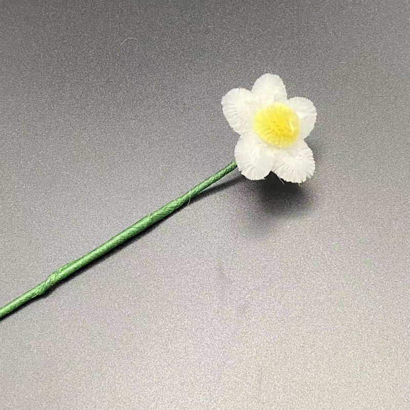 흰색(노란색 코어)