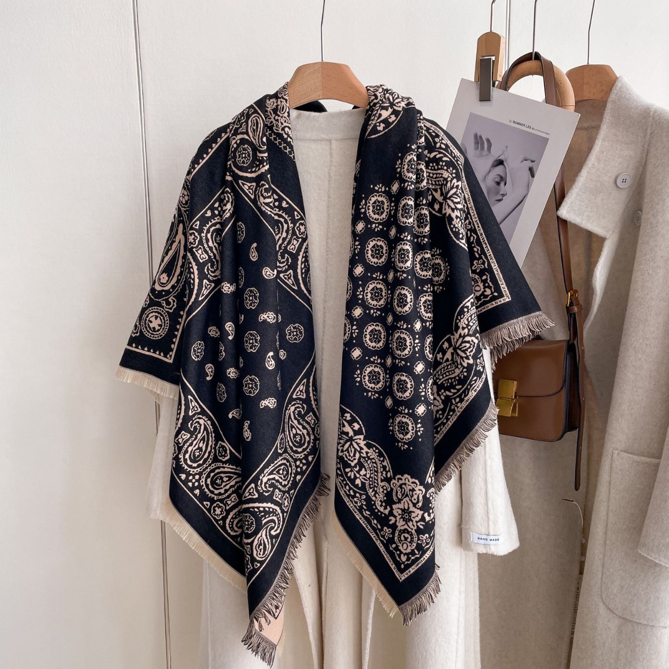 Retro Si Gong Ge flor de anacaju decoración capa de mujer nueva moda impresión chal invierno calentamiento grueso toalla cuadrada