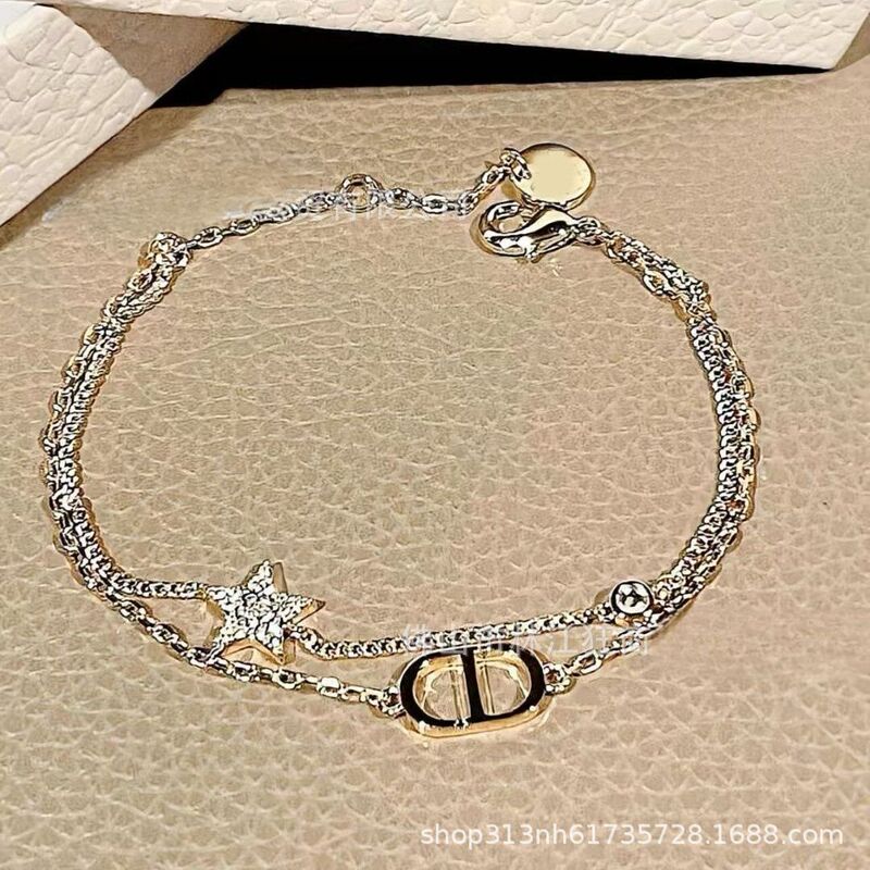 D's Classic Diamond-Encrusted Cd Bracelet for Women, Full of Diamonds, Gold Inlaid Diamond Hand Jewelry, Elegant and Versatile Bracelet D's Classic Diamond-Encrusted Cd Bracelet for Women, Full of Diamonds, Gold Inlaid Diamond Hand Jewelry, Elegant and Versatile Bracelet