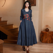 2025年新款春季民族风气质复古重工刺绣修身牛仔连衣裙A82733