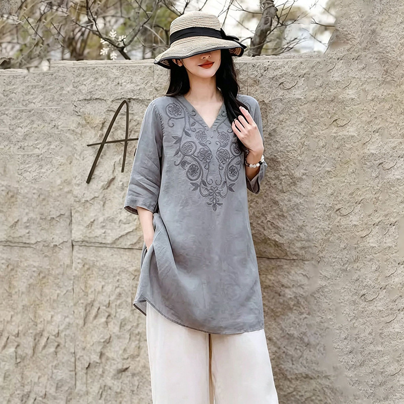Embroidered Cotton and Linen Short-Sleeved Tops, Loose-Fitting and Flesh-Covering, Women's Summer New Style, Mid-Length, Versatile, Elegant, Artistic, Retro Embroidered Cotton and Linen Short-Sleeved Tops, Loose-Fitting and Flesh-Covering, Women's Summer New Style, Mid-Length, Versatile, Elegant, Artistic, Retro