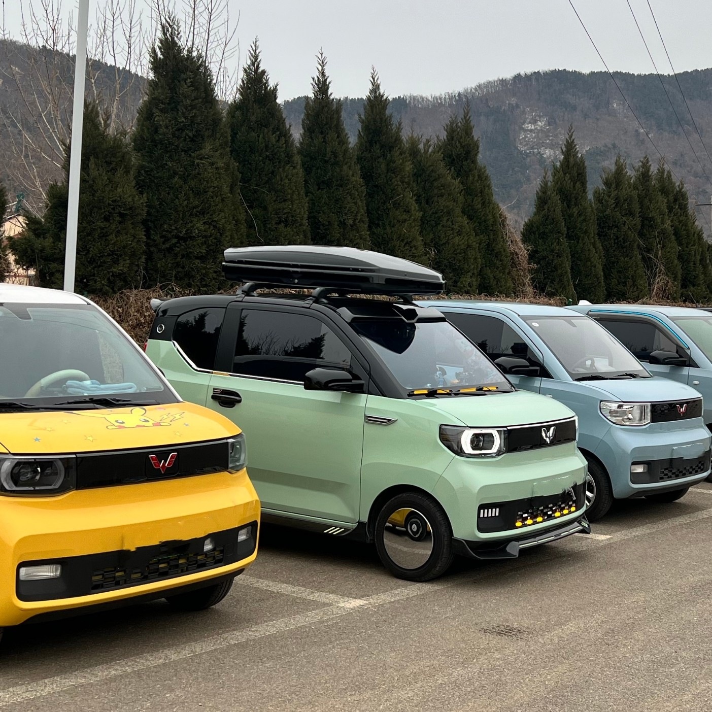Suitable for Wuling Hongguang mini roof luggage box, third-generation macaron luggage rack, small SUV roof luggage box