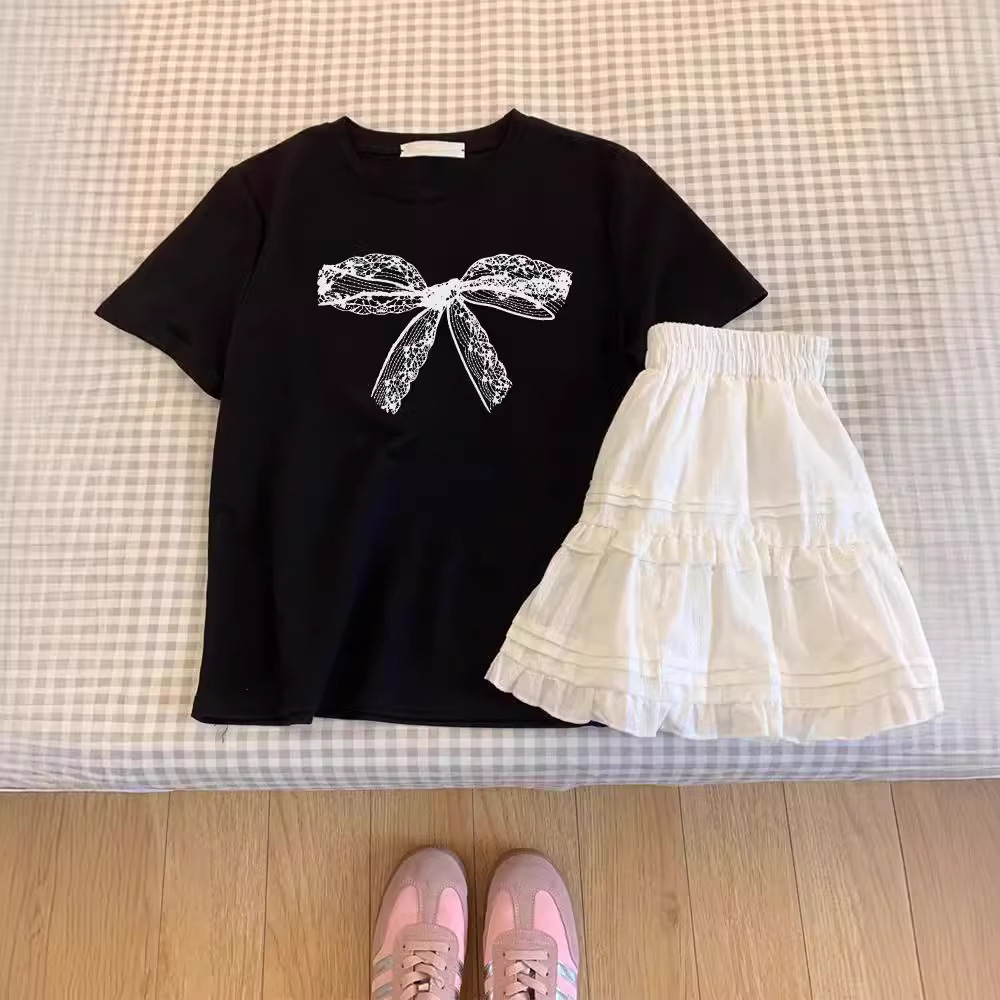 Qadın krujevalı yay çapılı ağ t-shirt, qara, pambıq