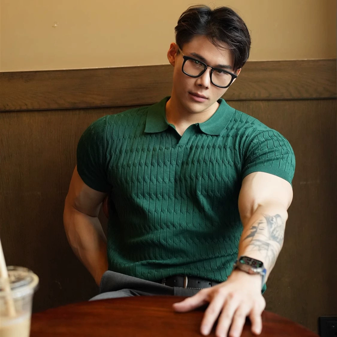 Летняя новая рубашка POLO с отворотом для мужчин спортивный досуг тонкая дышащая вязаная футболка с короткими рукавами фитнес эластичная сплошная футболка