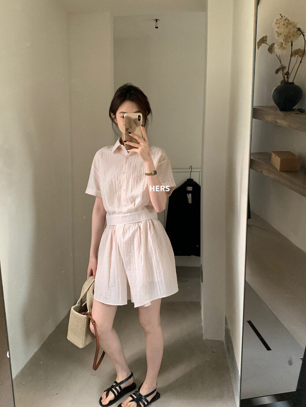 Bộ hai mảnh áo sơ mi ngắn phối quần short cạp chun nữ — xám đậm, màu hồng chi tiết 12
