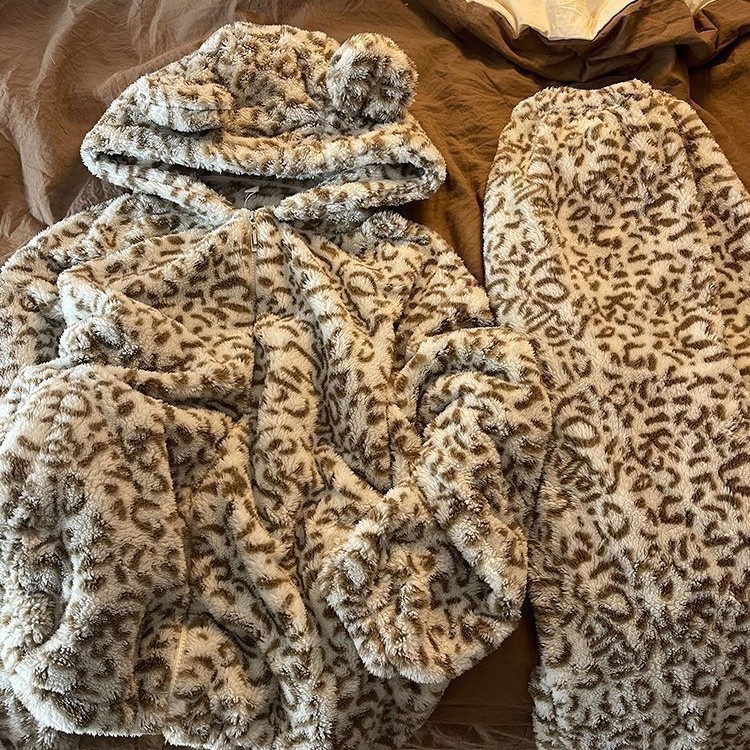 复古慵懒风小熊豹纹连帽珊瑚绒睡衣女秋冬2025新款加厚保暖家居服