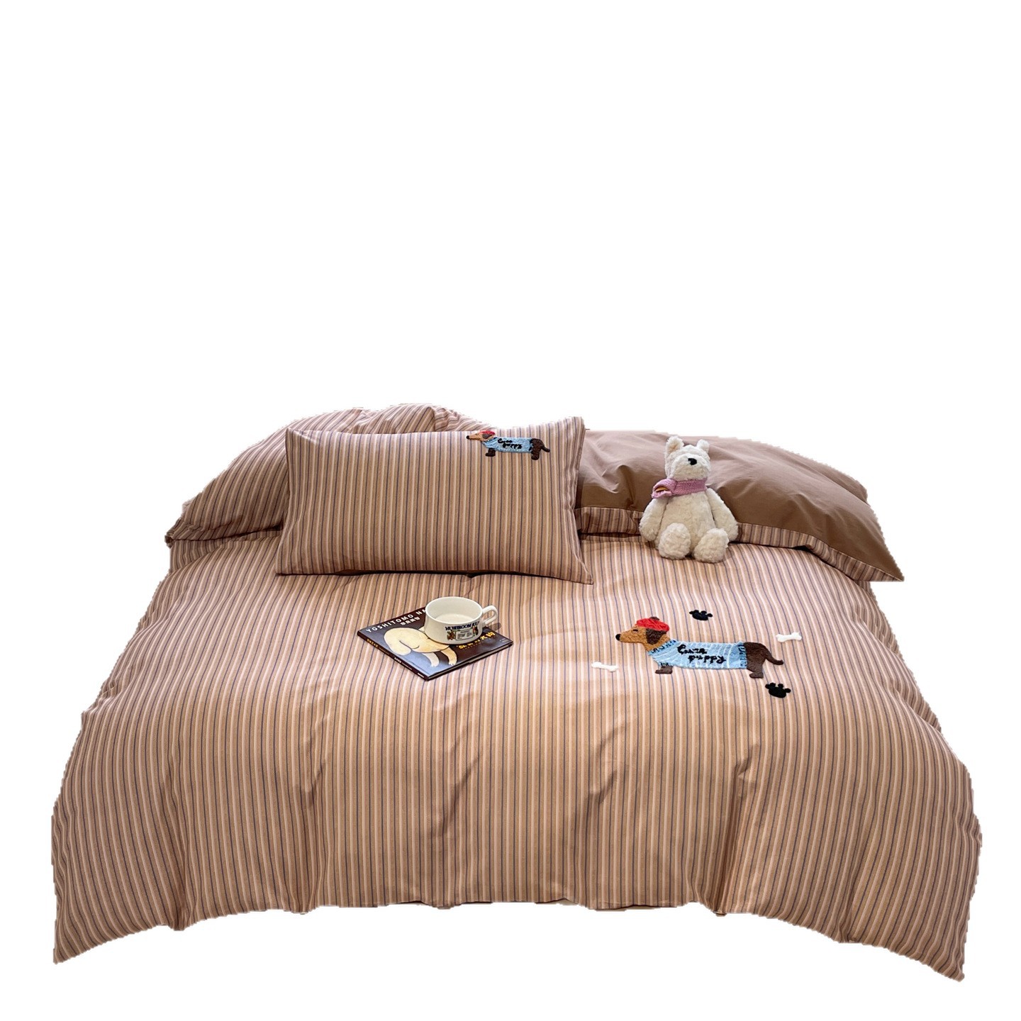 Toallas de algodón bordadas y molidas en la cama de cuatro piezas de algodón puro otoño y invierno cubierta de sopa de cama gruesa clase A nueva ropa de cama