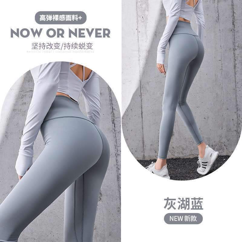 회색 호수 파란색