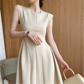 2025年夏季新款高级感职业气质女神范名媛收腰无袖高端白色连衣裙