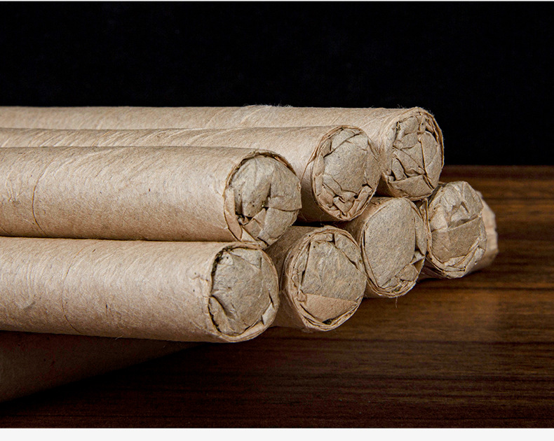 Moxa Sticks Ai Tiao 艾条 Artemisia argyi Moxibustion Rolls 1.8 x 20 cm for Warming Therapy and Indoor Use in use