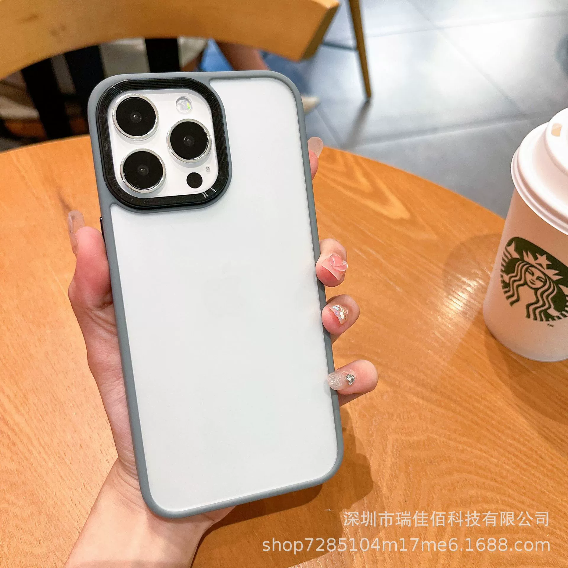 Матовый акриловый чехол с металлической окантовкой (Apple) для iPhone 13/14/15 — защитный тонкий