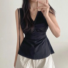 chic ��ϵ�ļ�С������V������¶���������ĵ�����������Ů12229