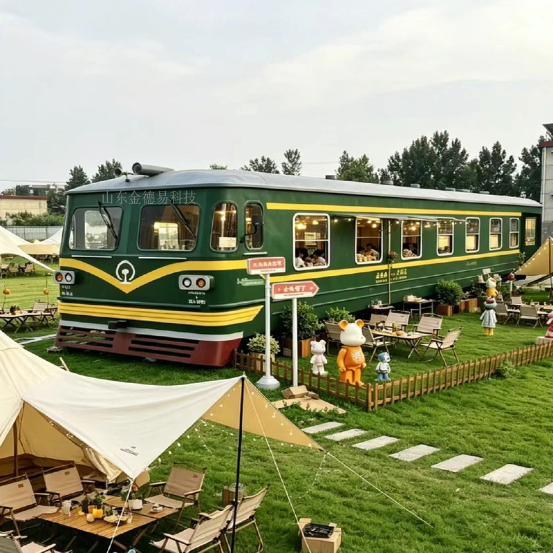 Green train car model, retro locomotive, Dongfeng train-themed restaurant, cafe, and unique guesthouse carriage Green train car model, retro locomotive, Dongfeng train-themed restaurant, cafe, and unique guesthouse carriage