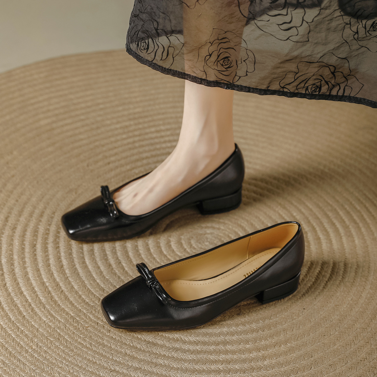 Retro Simple Mary Jane Shoes Women, 2025 Autumn New Style, Square Toe, Shallow Mouth, Comfortable Soft Leather Granny_vogvips.com