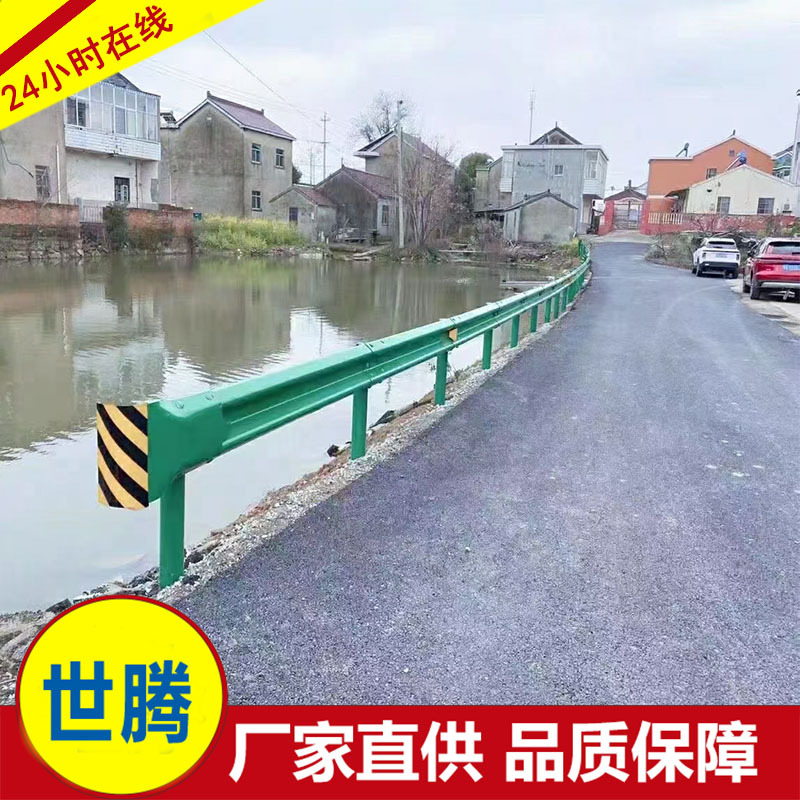公路波形护栏双波三波护栏高速波形梁刚护栏防撞护栏厂家镀锌围栏