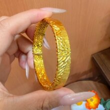 沙金古法浮雕日照金山手镯手环仿金镯子宽版黄金色高端饰品新款