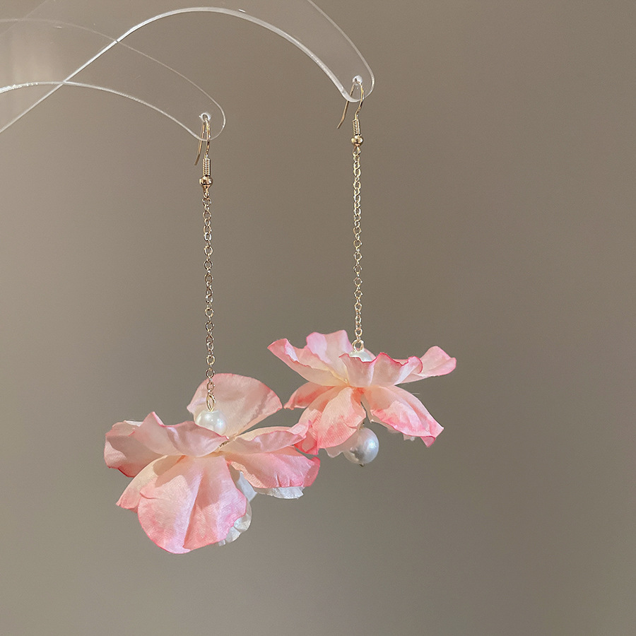 Pendientes de borla de perlas de flores de tela, lujo ligero, estilo de vacaciones junto al mar, diseño único, pendiente de gancho para la oreja, mujer