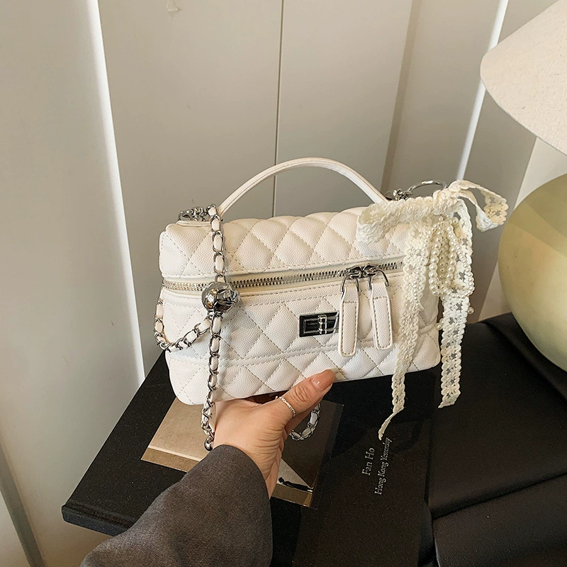 Маленькая сумка через плечо (Chanel style), цепочка-ручка, стёганый ромбовидный узор, 21,5×6,5×13 см