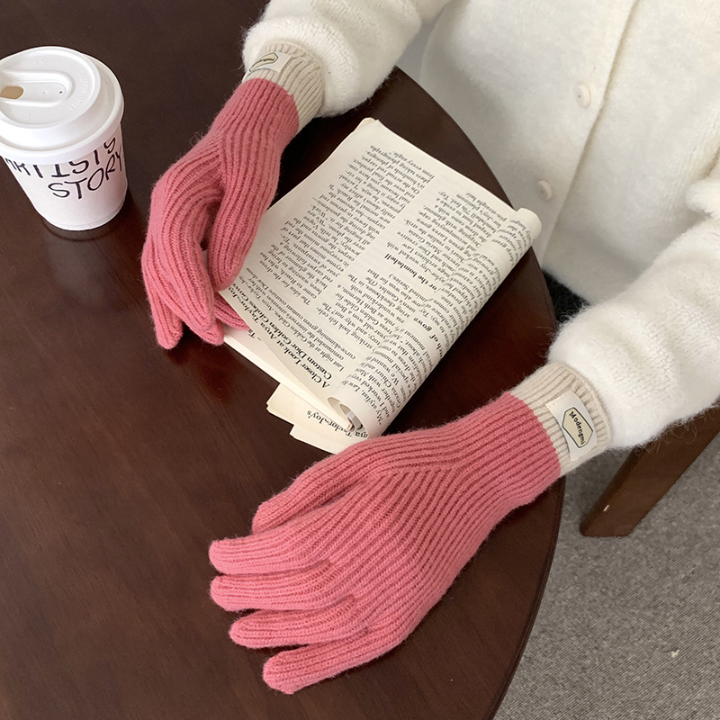Guantes de punto para mujeres otoño y invierno nuevos guantes de dedo coreanos salvajes de color de montaje al aire libre guantes de dedo calientes
