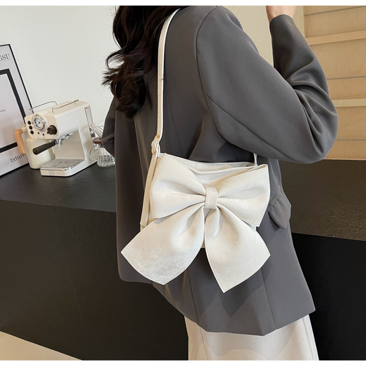 Women's Medium Pu Leather Bow Knot Elegant Square Zipper Crossbody Bag display picture 33