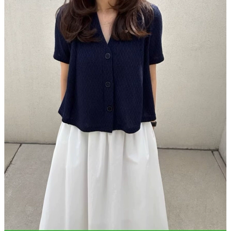 Корейский женский модный и универсальный вязаный кардиган весна-лето 2025, свободный силуэт, утягивающий топ