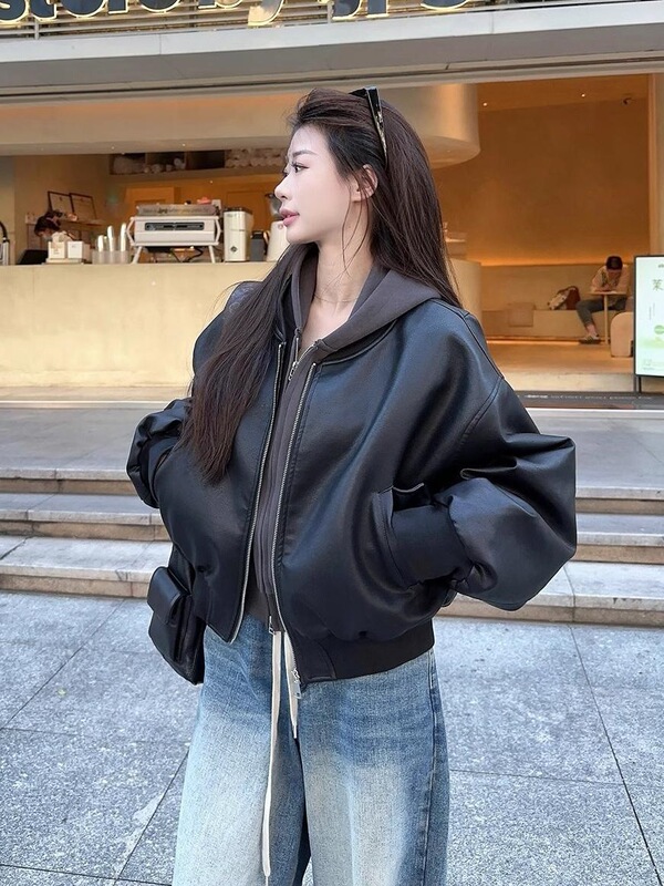 Black short baseball jacket, leather outerwear, women's autumn new style, cool and stylish, retro, loose-fitting, biker jacket