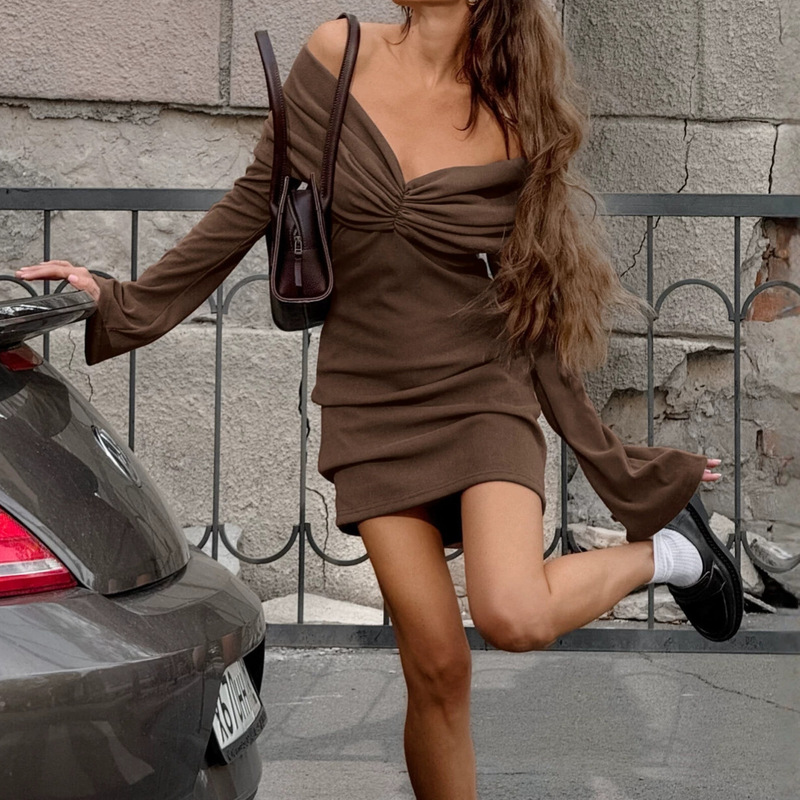 Russia 2024 Autumn/Winter Fashion Retro Brown Knit Slim Fit V-Neck Long Sleeve Commuting New Dress Women's Clothing Russia 2024 Autumn/Winter Fashion Retro Brown Knit Slim Fit V-Neck Long Sleeve Commuting New Dress Women's Clothing