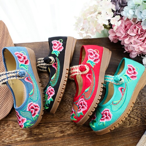 Flat shoes, tendon soles, loose fat foot mom shoes, grandma shoes, mother-in-law shoes, embroidered cloth shoes for women