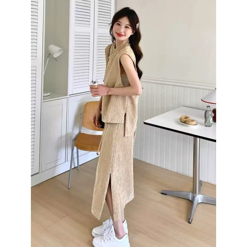 Новое платье в национальном стиле в китайском стиле для женщин, лето 2025, новый элегантный и высококачественный улучшенный длинный чонсам, утягивающий комплект из двух предметов