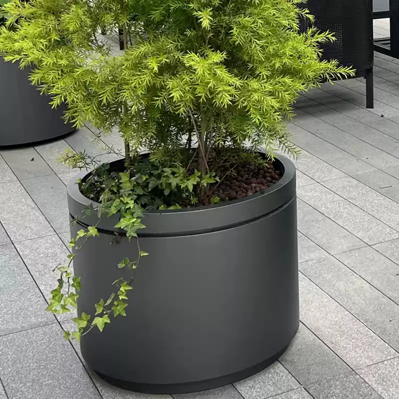 Caja de flores de balcón combinación de maceta de acero inoxidable terraza caja de plantación de tarjetas de escalones barandilla diseño gratuito caja de flores exclusiva