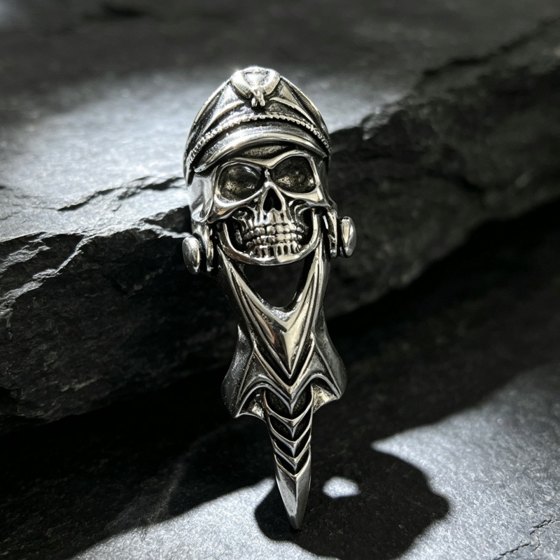 J440 hooded skull