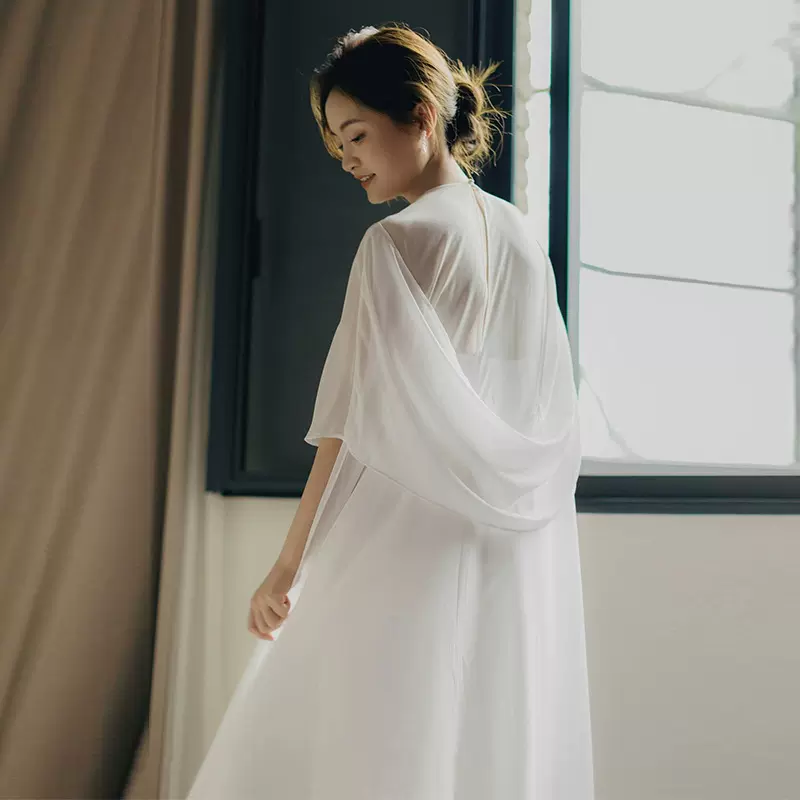 法式轻婚纱气质森系超仙出门纱新娘婚礼晨袍简约白色领证登记礼服