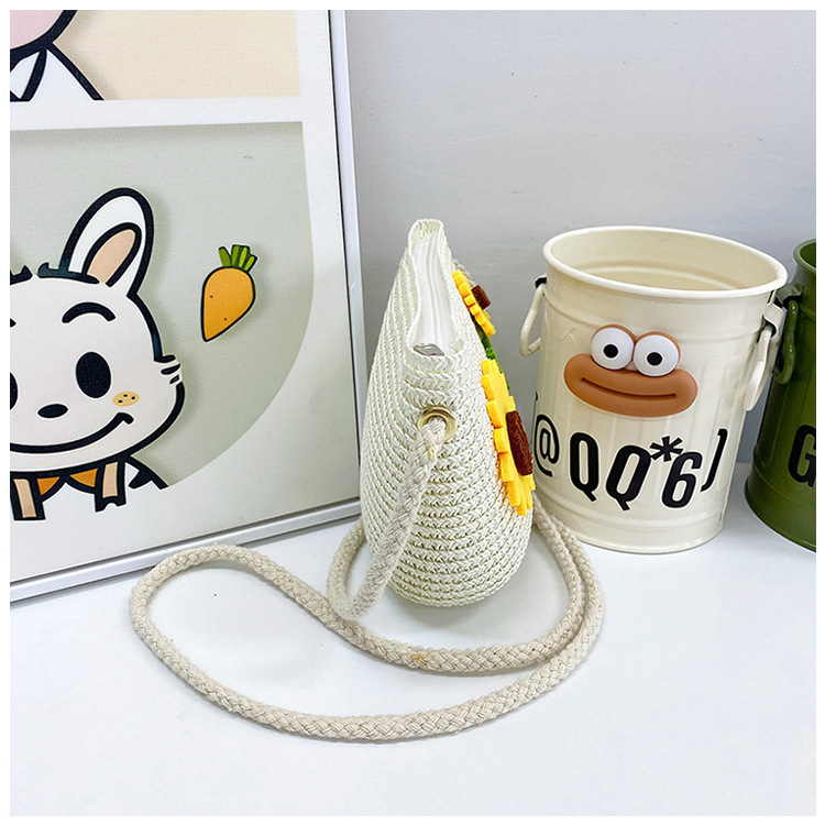 Japanese-style cute cartoon flower small bags, children's straw woven bags, mini crossbody bags, beach play zipper bags, single-shoulder bags undefined