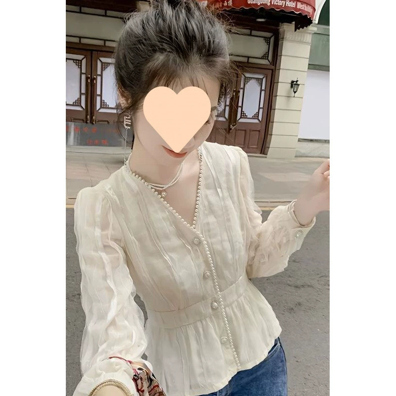 2025 Весна/Лето Новая рубашка с нишевым воротником Модная шикарная шифоновая блузка с жемчужной талией Утягивающий внутренний топ для женщин.
