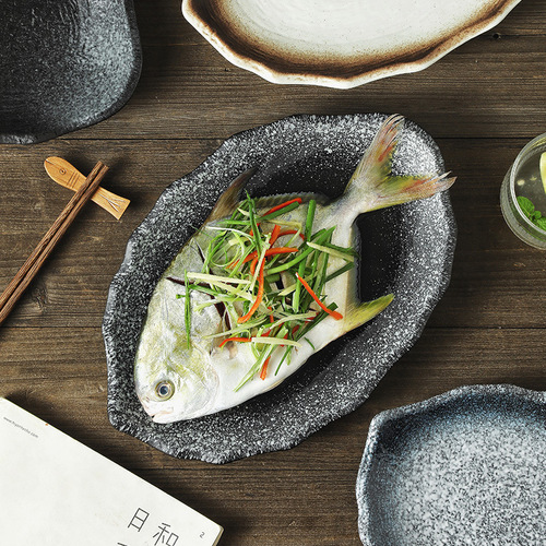 12-inch random egg-shaped steamed fish plate for home use, fish plate, steamed fish plate, new large Japanese style