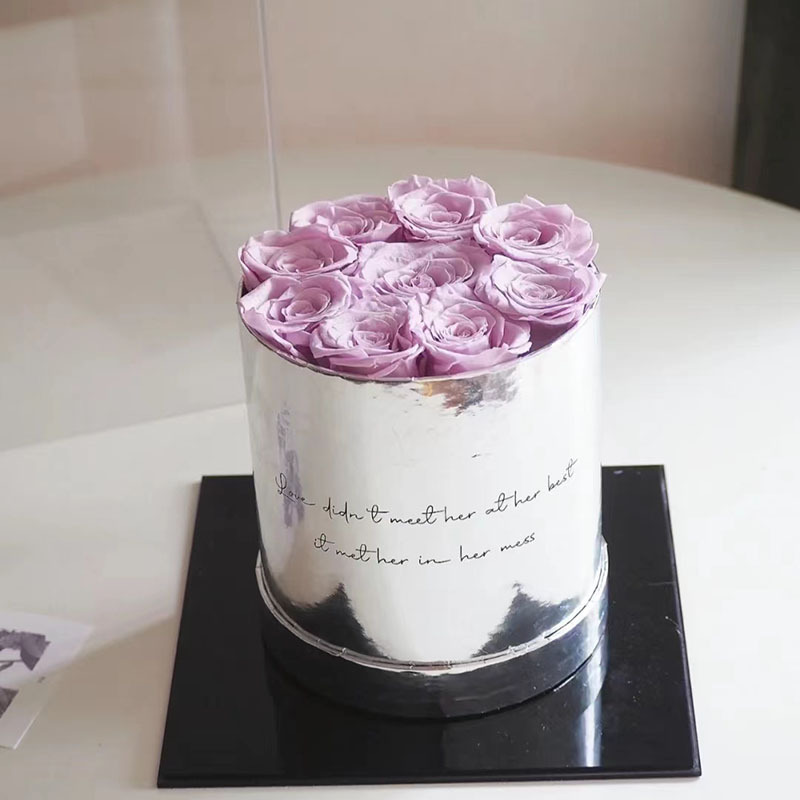 Ramo de rosas eternas en cubo acrílico, producto terminado, regalo de flores reales para el Día de San Valentín, flor eterna, adorno de alta gama.